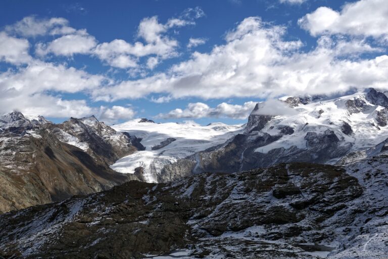 165106-mountain-world-4537456